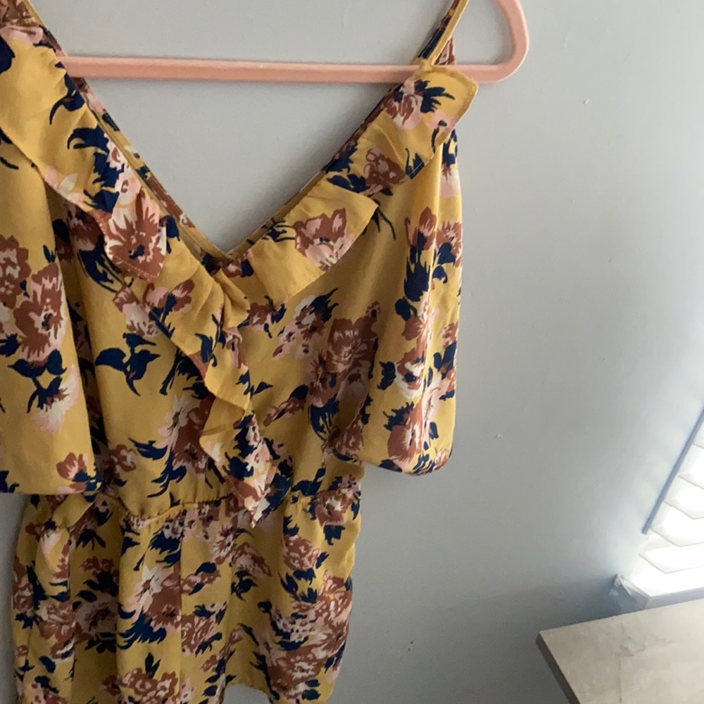 Cute romper shorts size small
